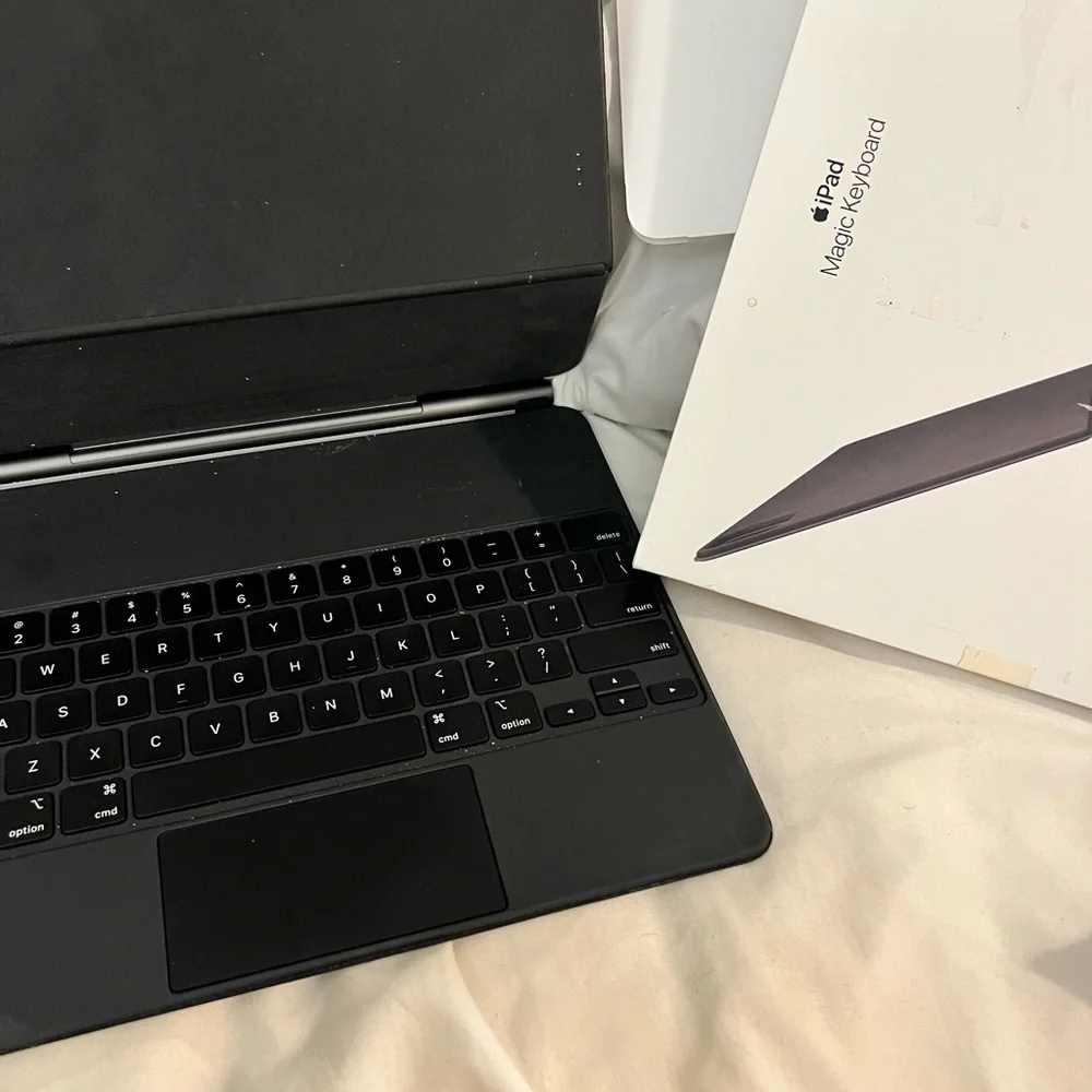 Apple GEN6 (2023) Black Magic Keyboard. Perfect condition, hardly used. $250